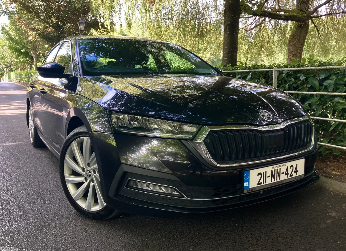 Skoda Octavia Saloon, Diesel, 2021, Black