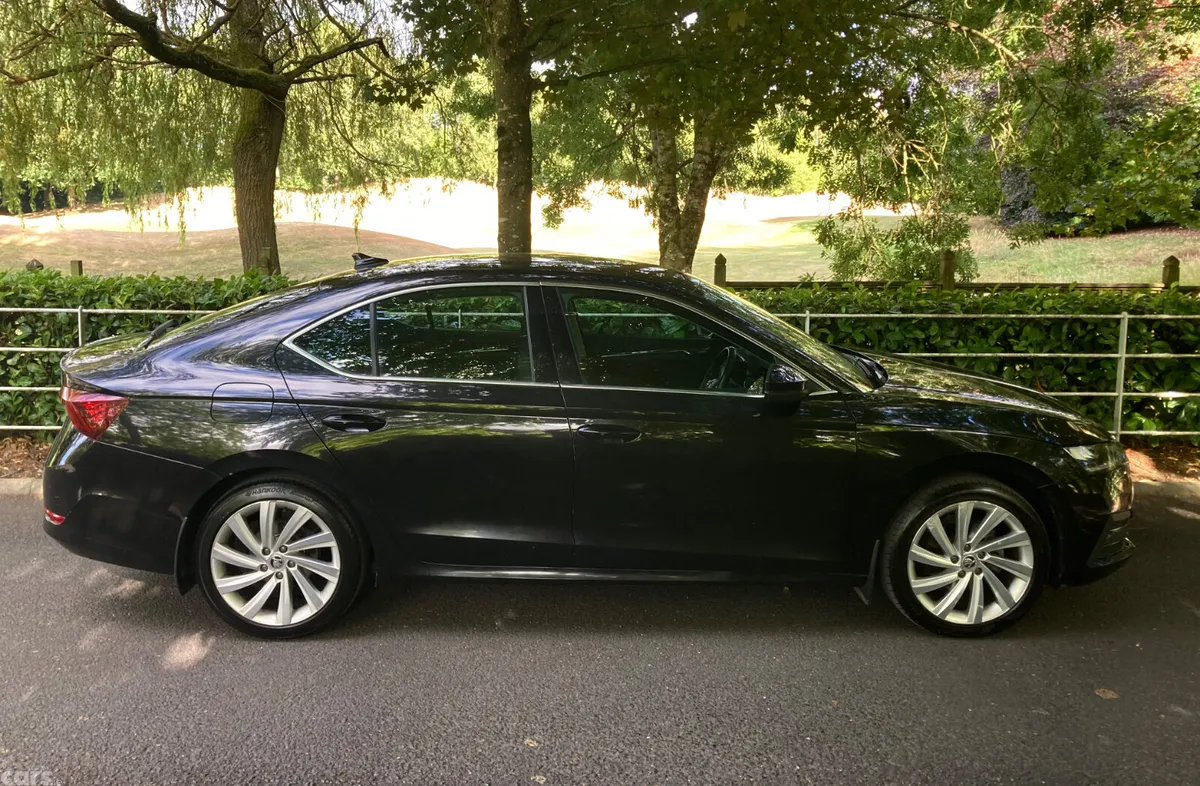 Skoda Octavia Saloon, Diesel, 2021, Black