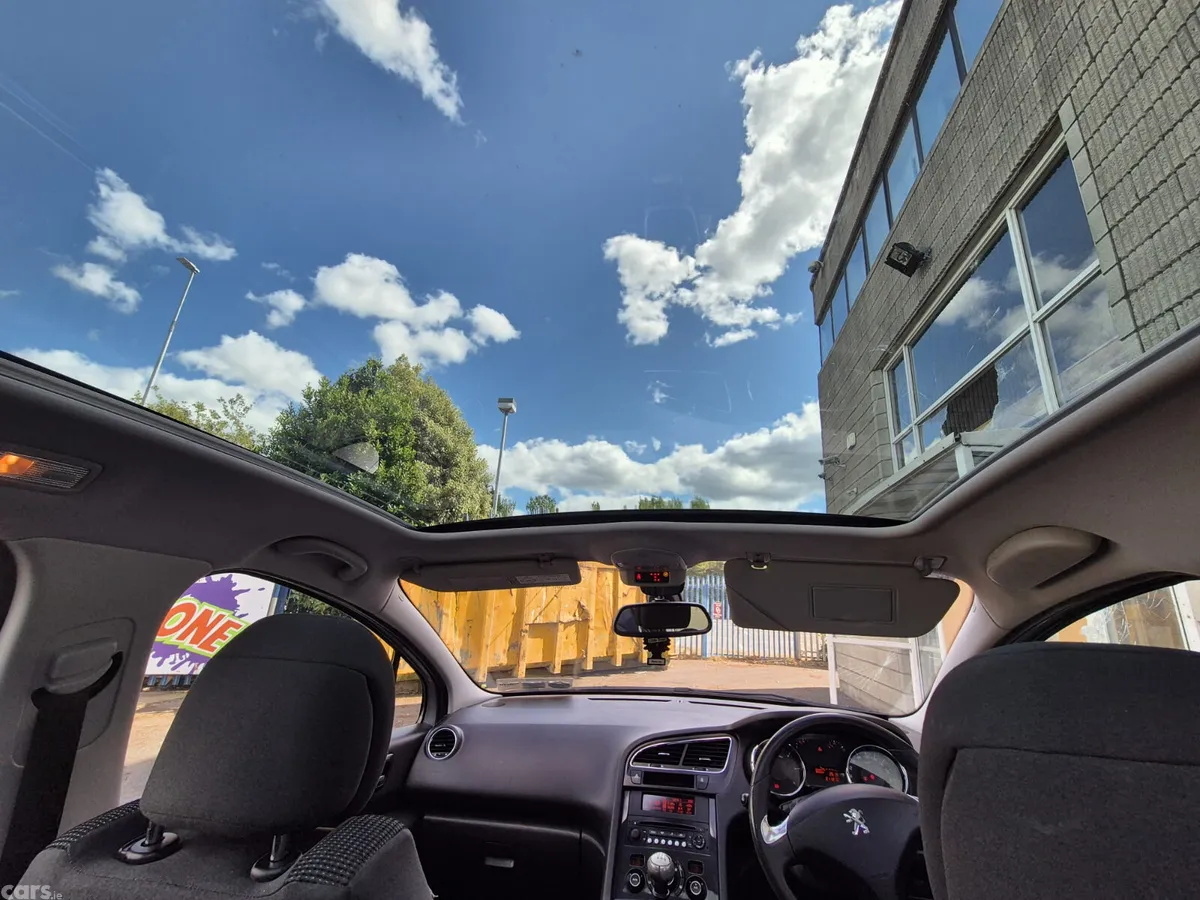 Peugeot 5008 MPV, Diesel, 2016, Grey