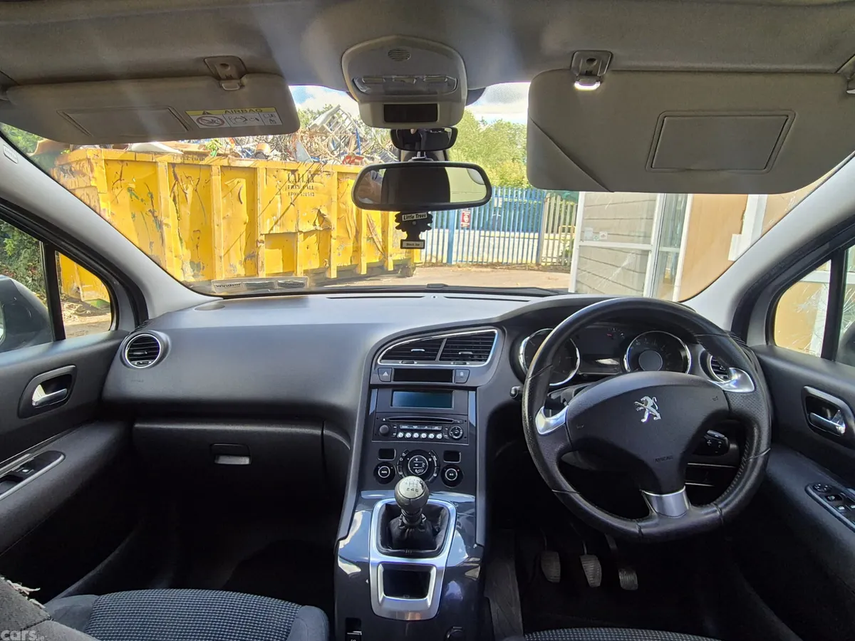 Peugeot 5008 MPV, Diesel, 2016, Grey
