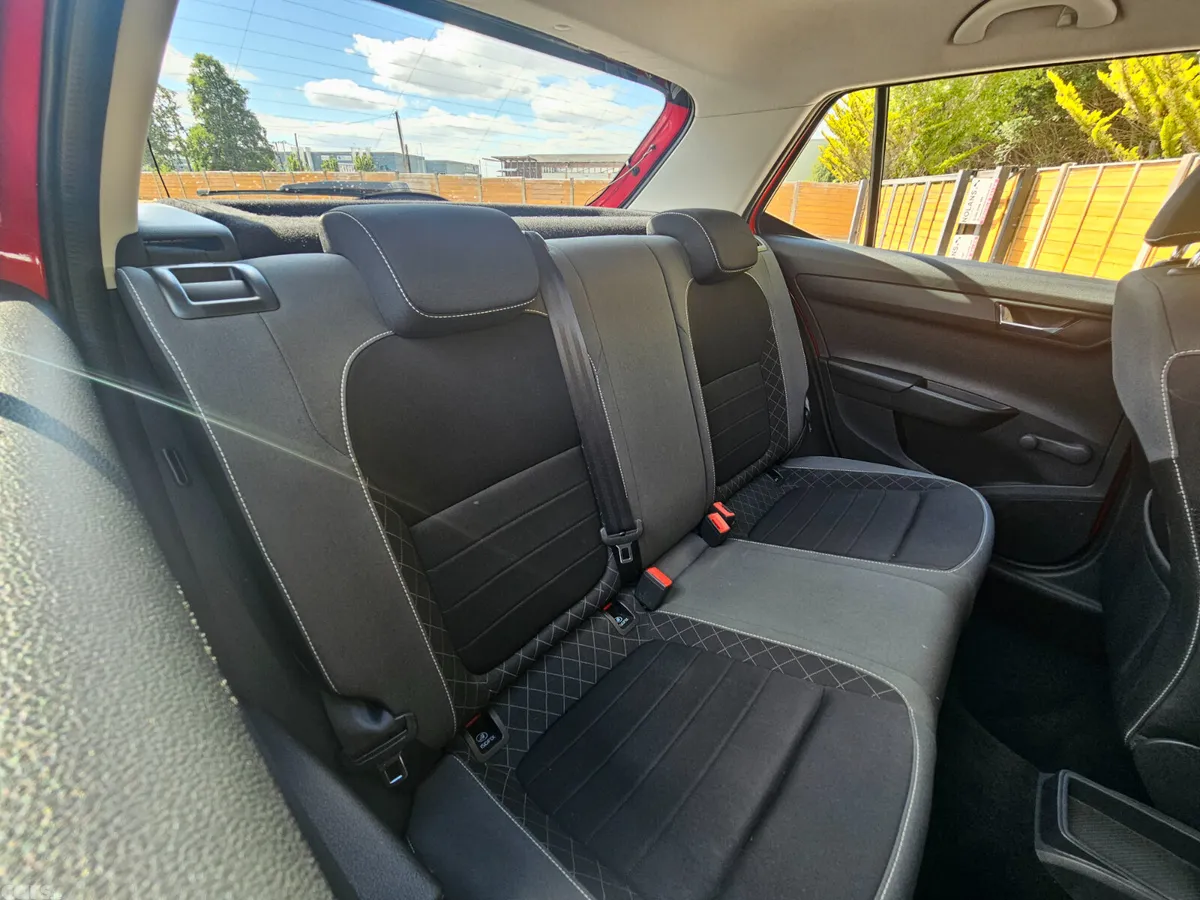 Skoda Fabia Hatchback, Petrol, 2019, Red