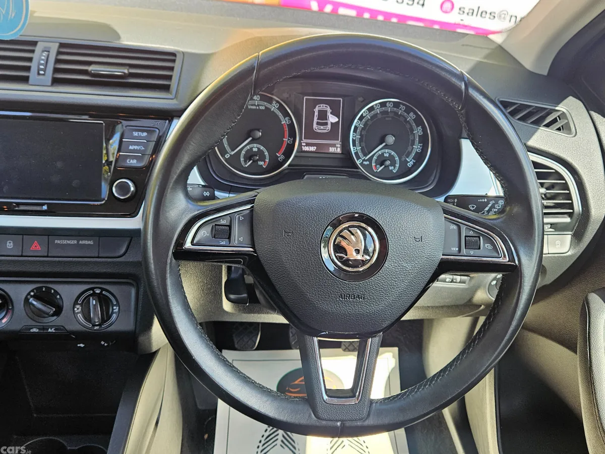 Skoda Fabia Hatchback, Petrol, 2019, Red