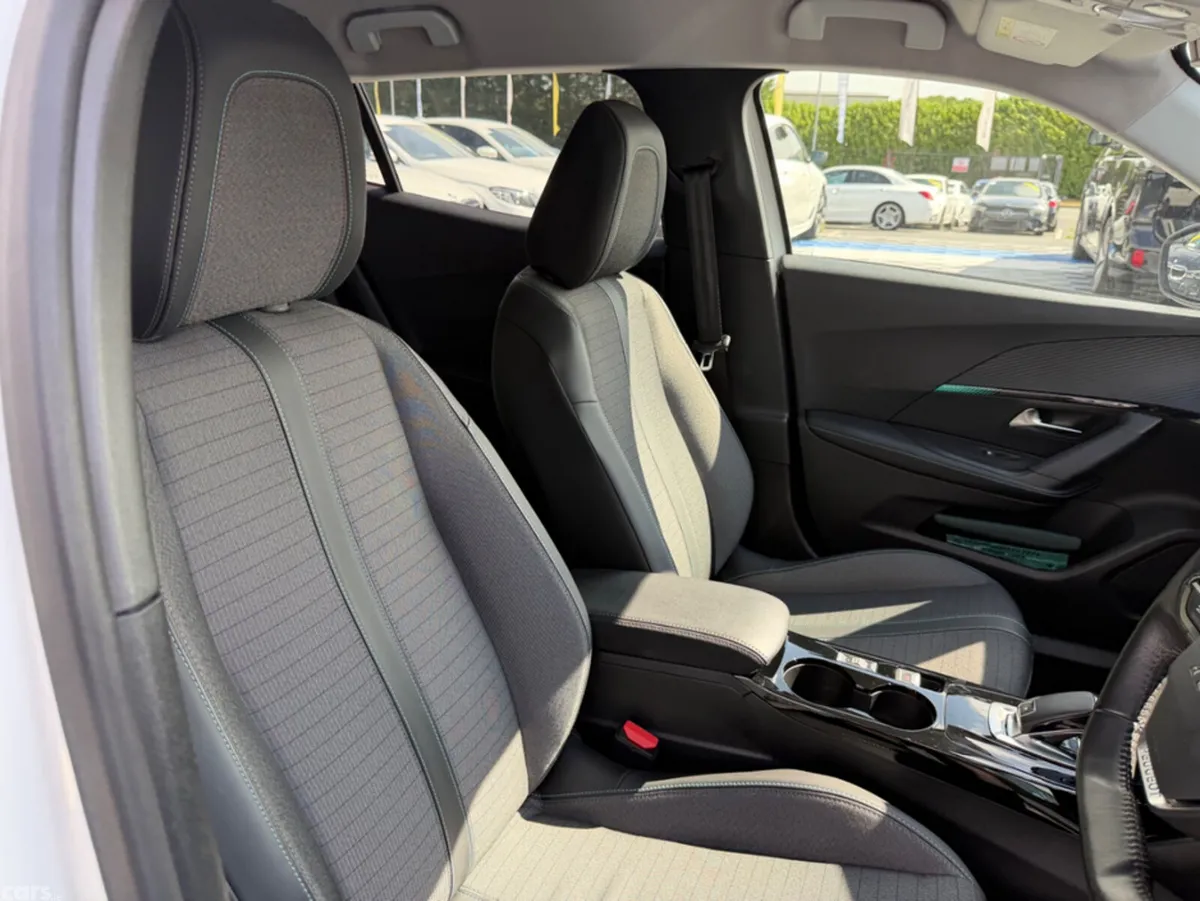 Peugeot 2008 SUV, Petrol, 2021, White