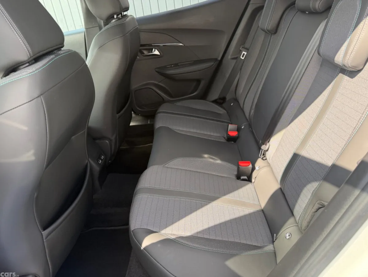 Peugeot 2008 SUV, Petrol, 2021, White