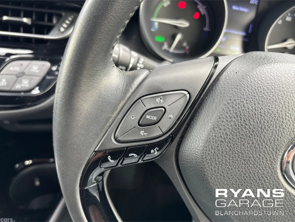 Toyota C-HR Hatchback, Petrol Hybrid, 2020, White
