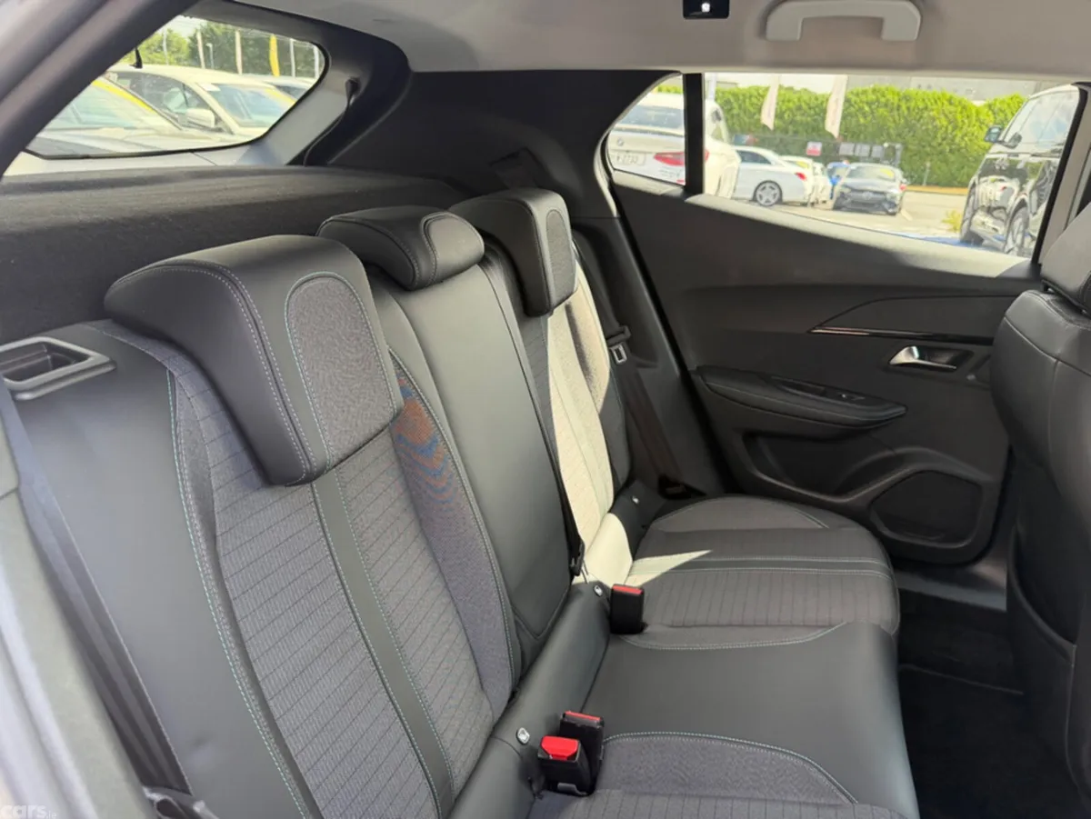 Peugeot 2008 SUV, Petrol, 2021, White