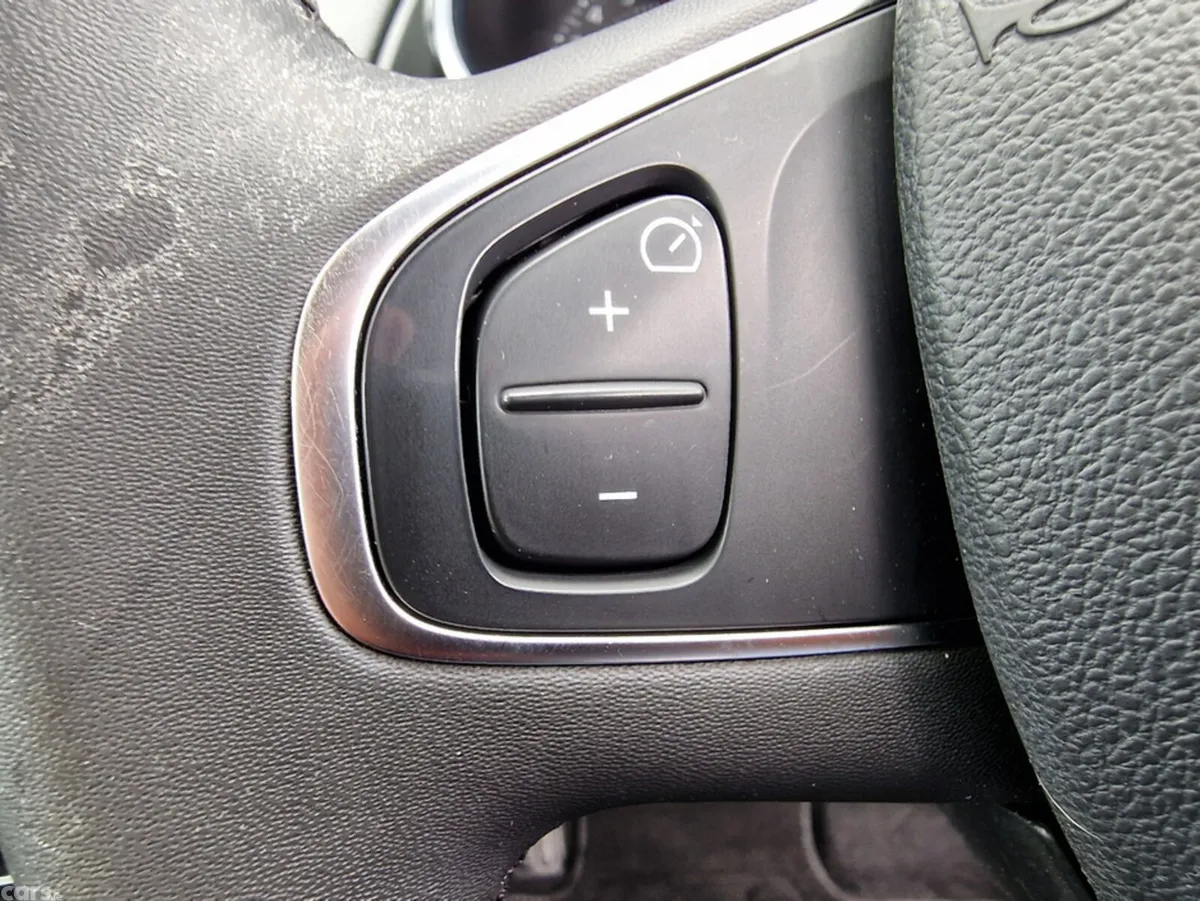 Renault Clio Hatchback, Petrol, 2018, Blue