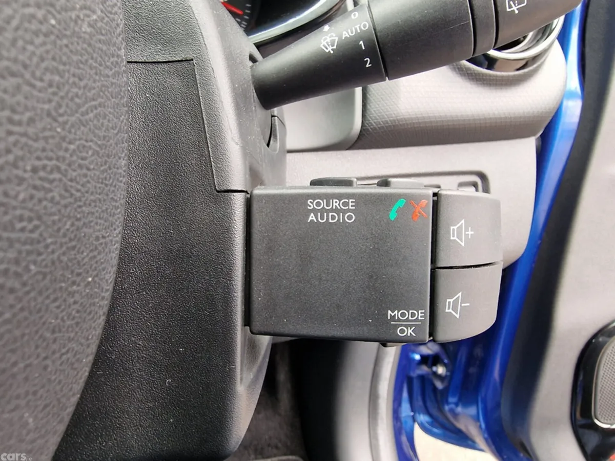 Renault Clio Hatchback, Petrol, 2018, Blue