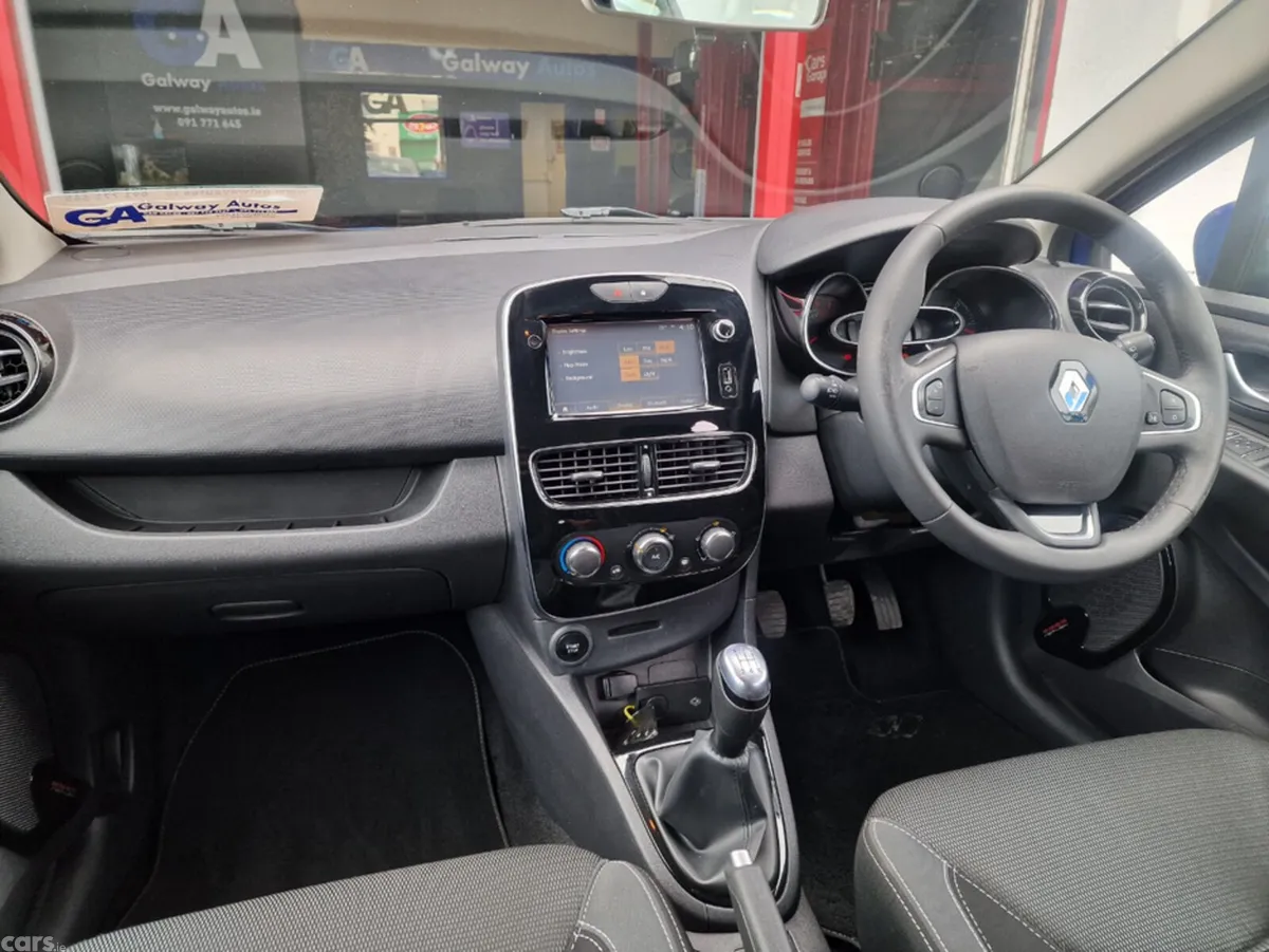 Renault Clio Hatchback, Petrol, 2018, Blue