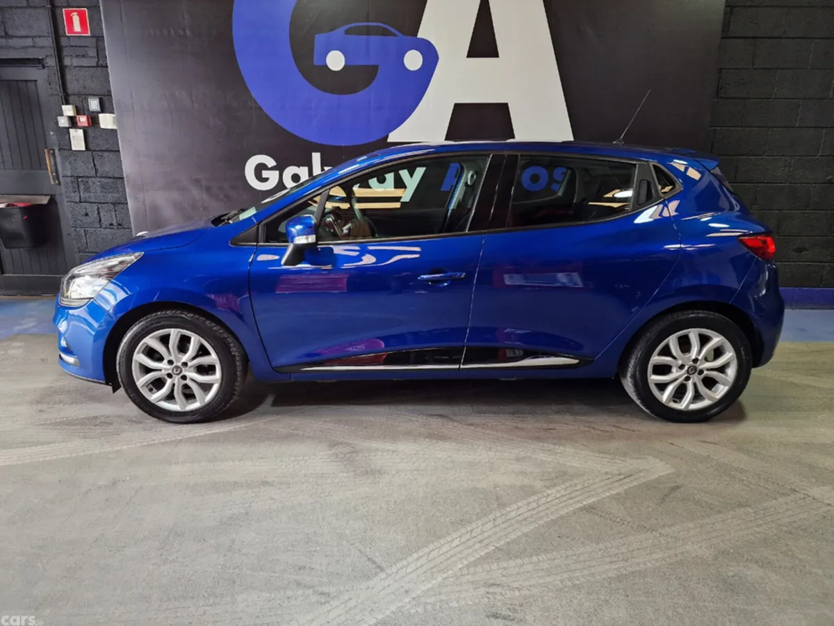 Renault Clio Hatchback, Petrol, 2018, Blue