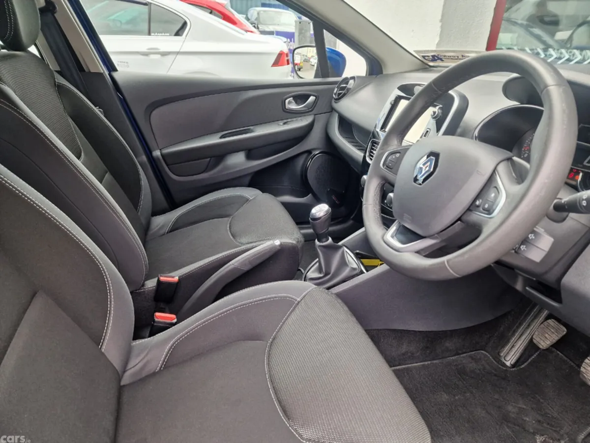 Renault Clio Hatchback, Petrol, 2018, Blue