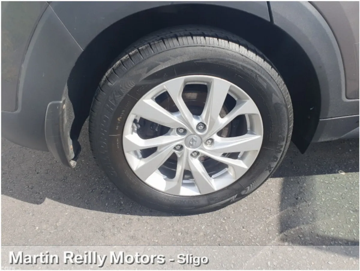 Hyundai Tucson MPV, Diesel, 2019, Brown