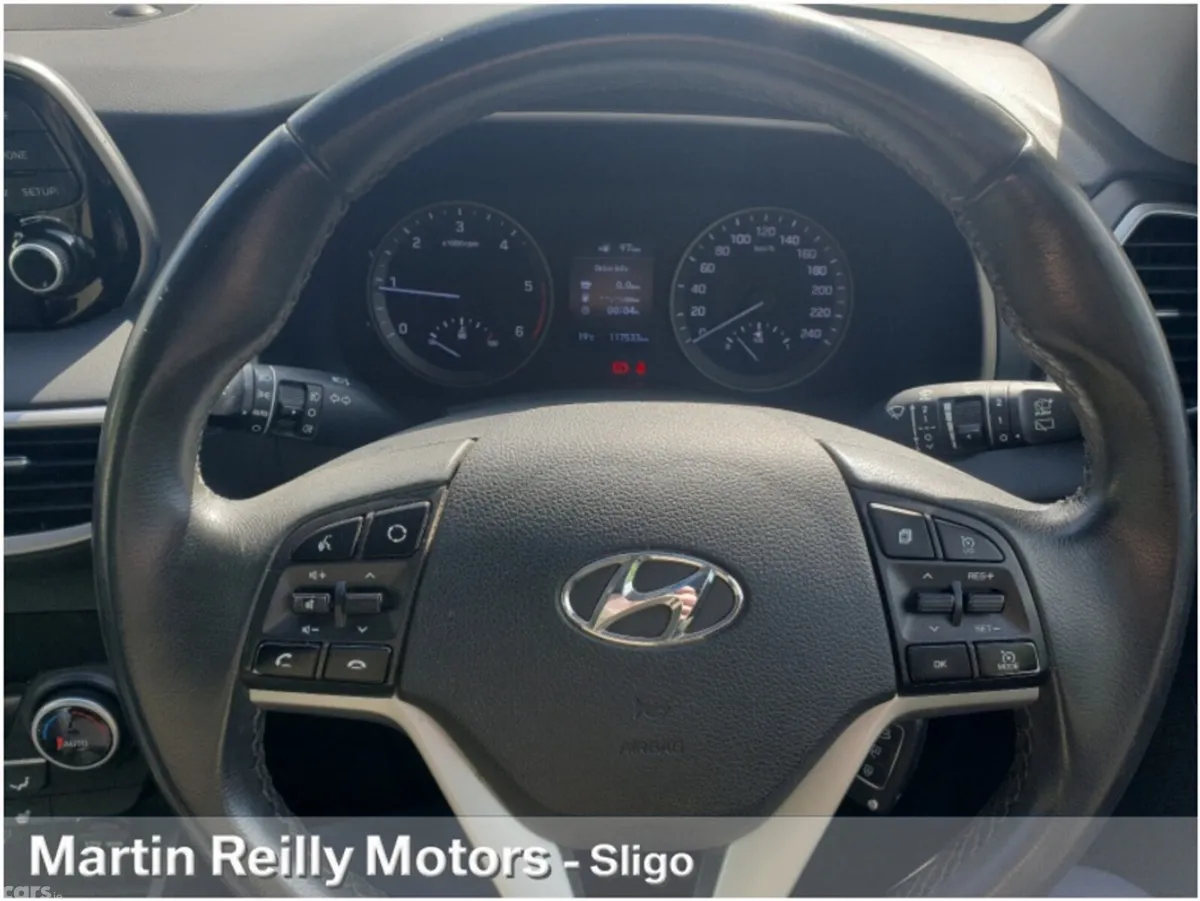 Hyundai Tucson MPV, Diesel, 2019, Brown