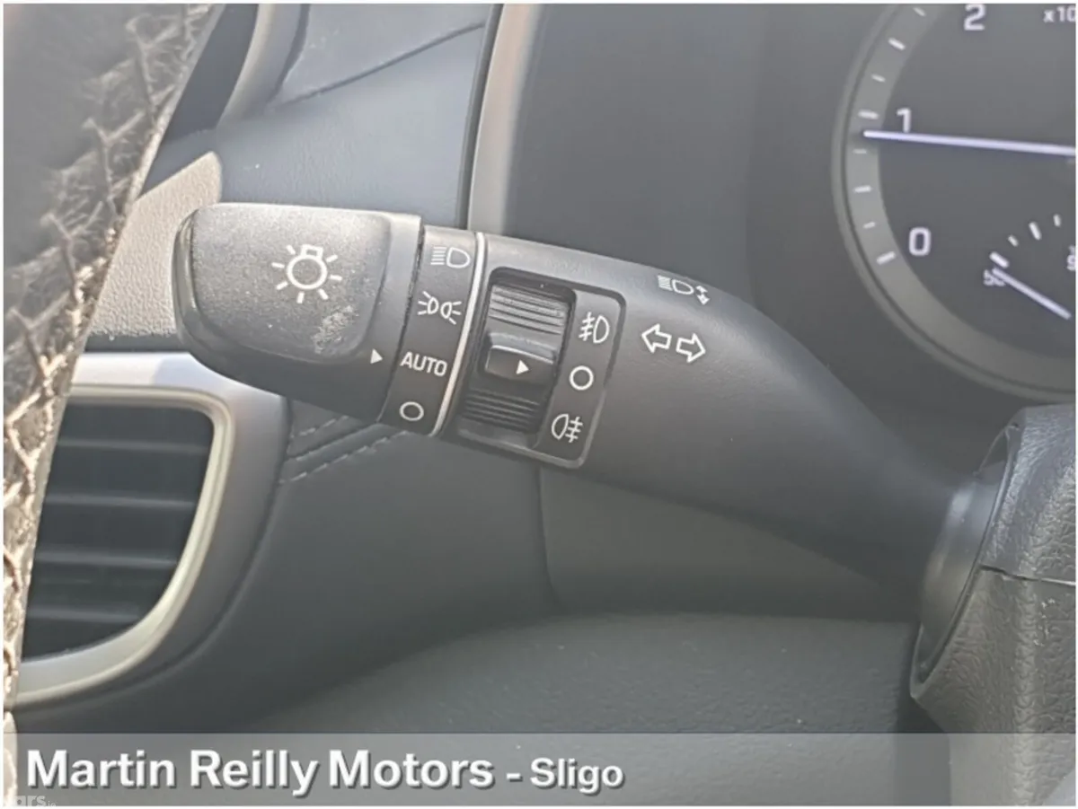 Hyundai Tucson MPV, Diesel, 2019, Brown