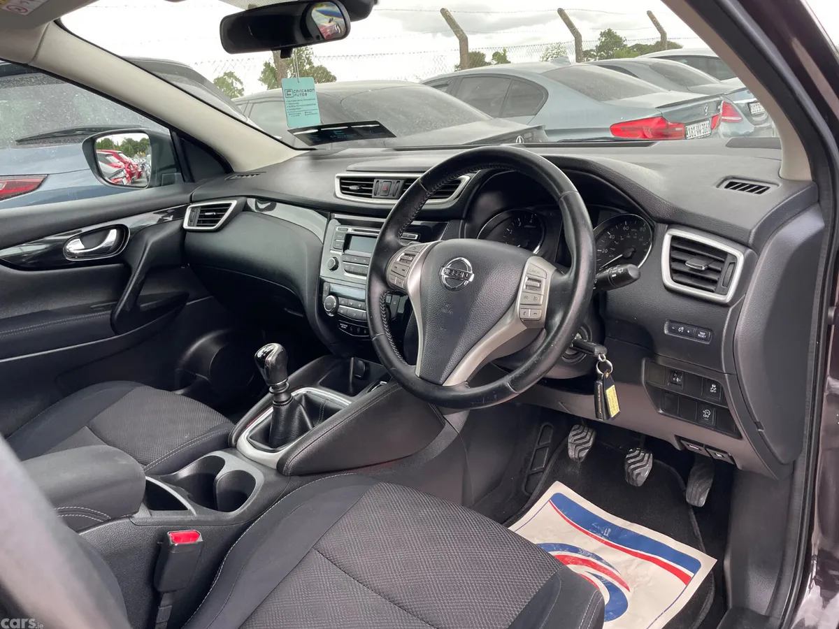 Nissan Qashqai Hatchback, Petrol, 2014, Black