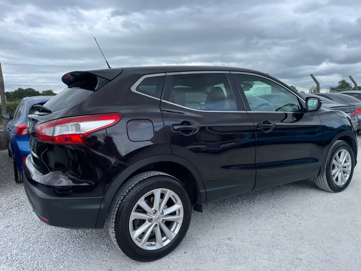 Nissan Qashqai Hatchback, Petrol, 2014, Black