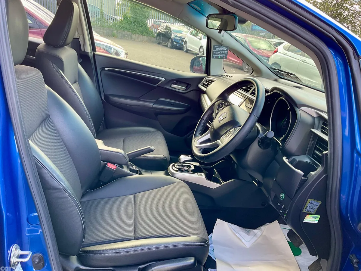 Honda Fit Hatchback, Petrol Hybrid, 2019, Blue