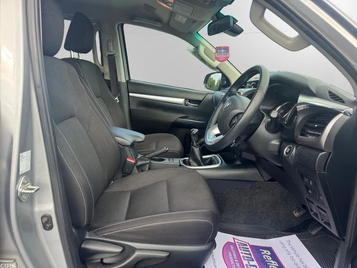 Toyota Hilux Pick Up, Diesel, 2025, Silver