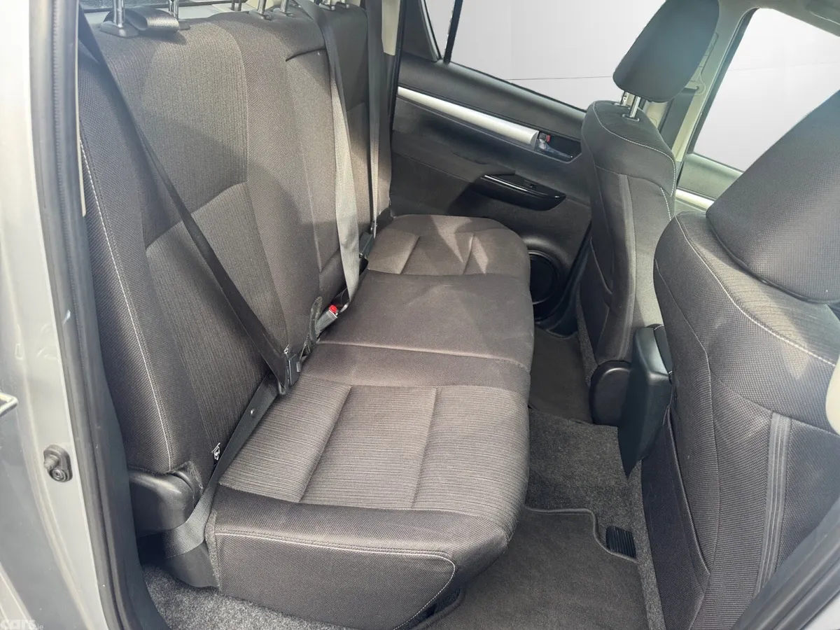 Toyota Hilux Pick Up, Diesel, 2025, Silver