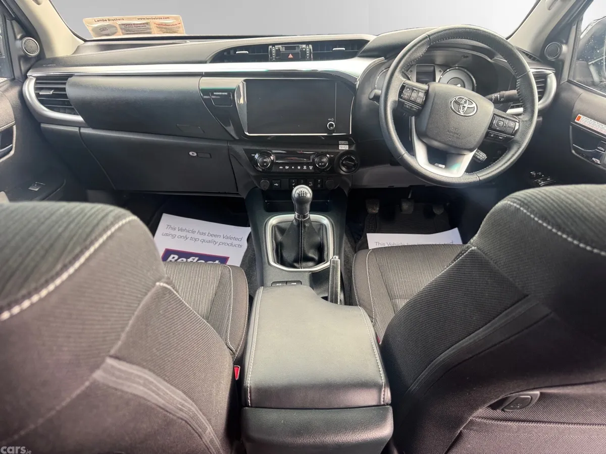 Toyota Hilux Pick Up, Diesel, 2025, Silver