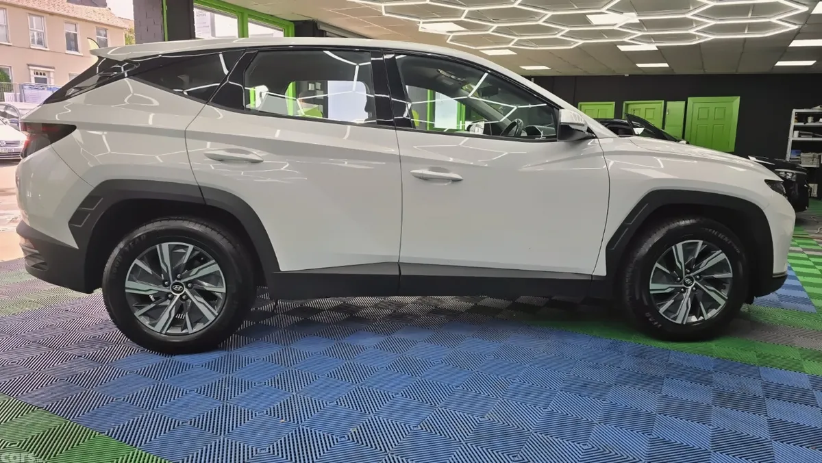 Hyundai Tucson SUV, Petrol Hybrid, 2022, White