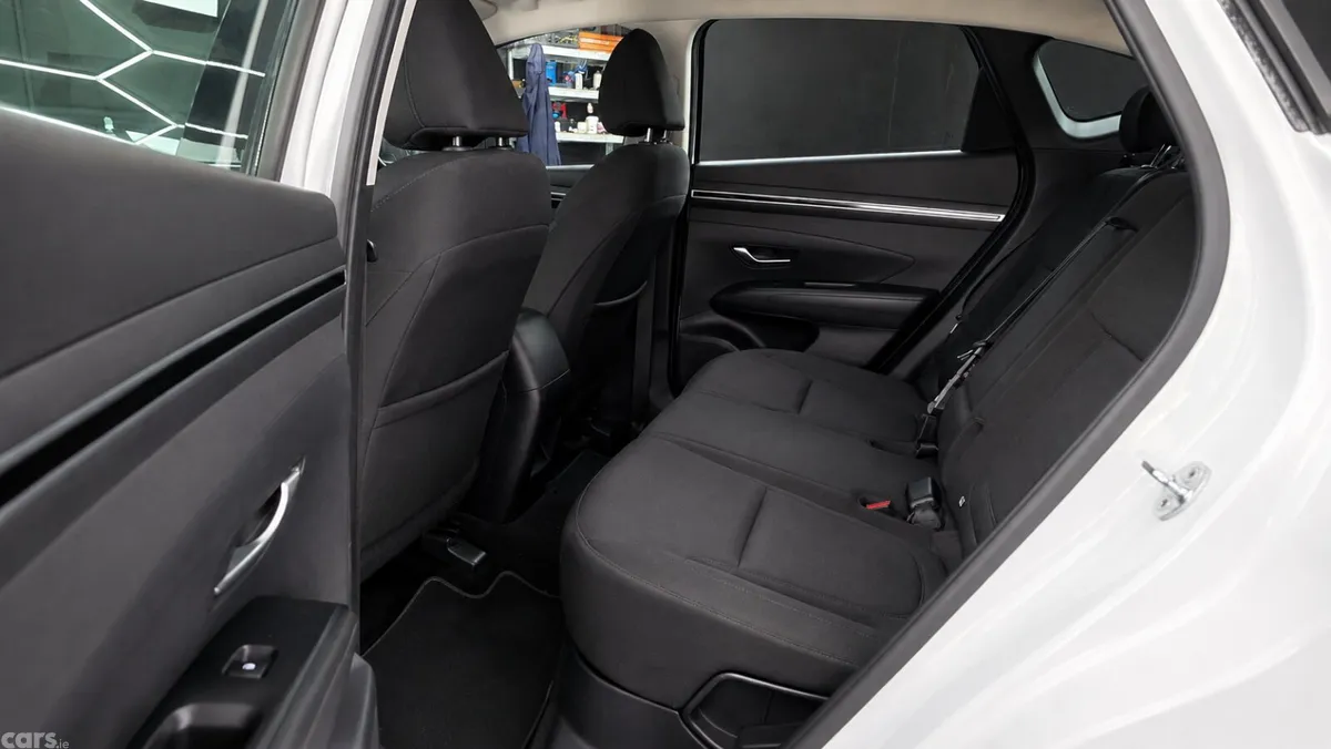 Hyundai Tucson SUV, Petrol Hybrid, 2022, White