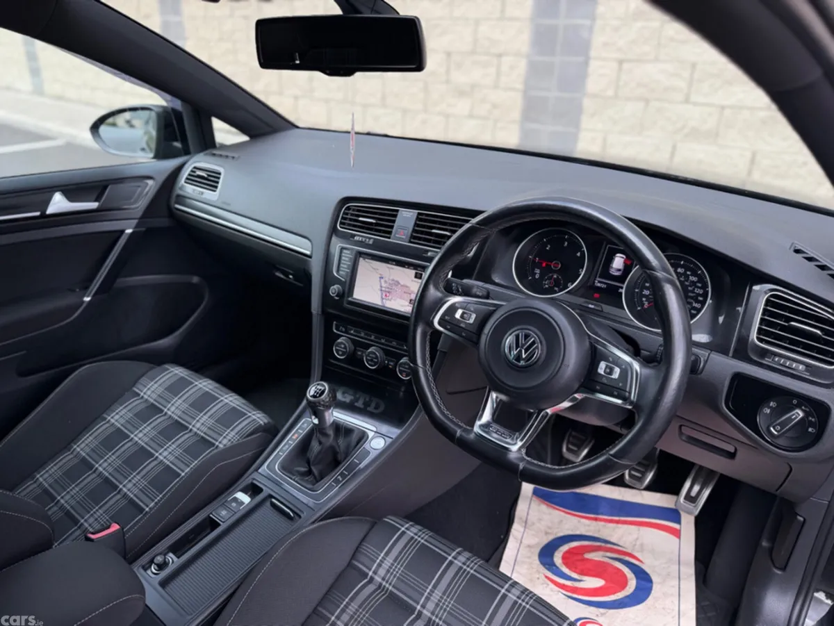 Volkswagen Golf Hatchback, Diesel, 2016, Black