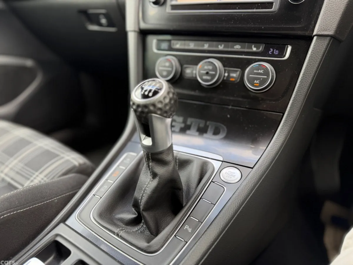 Volkswagen Golf Hatchback, Diesel, 2016, Black
