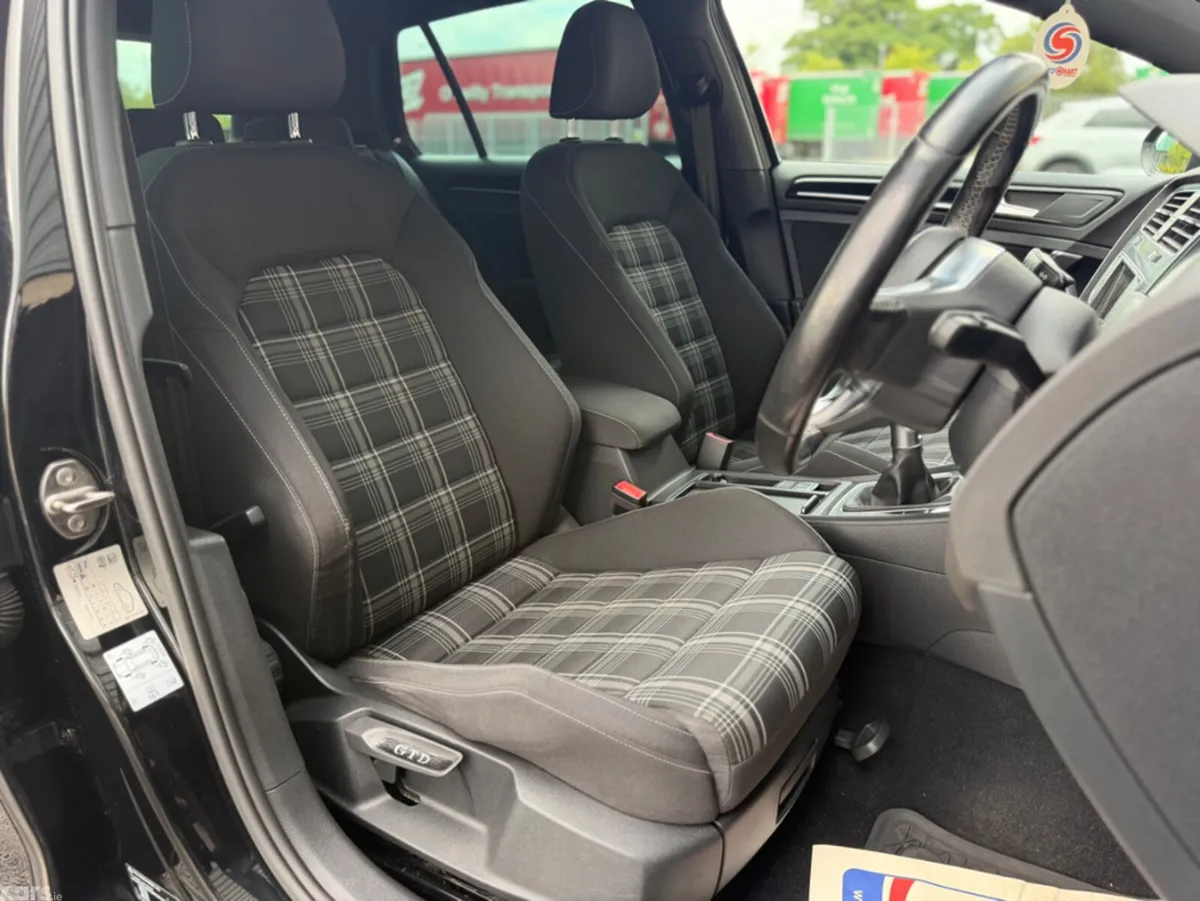 Volkswagen Golf Hatchback, Diesel, 2016, Black