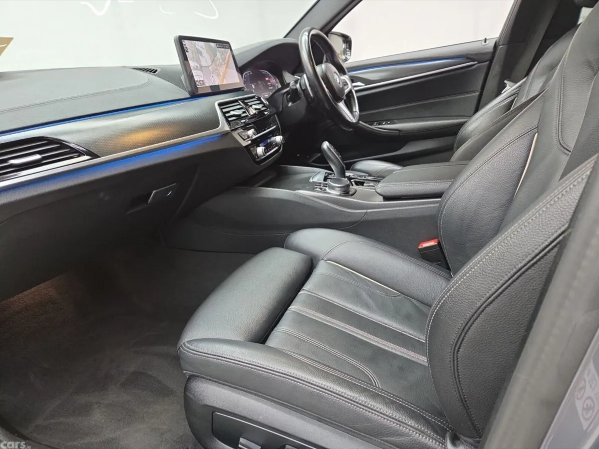 BMW 5-Series Estate, Petrol Plug-in Hybrid, 2023, Grey