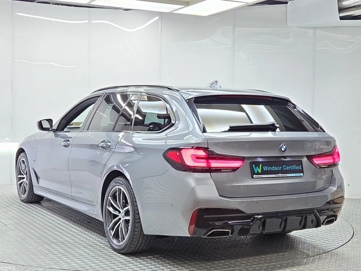 BMW 5-Series Estate, Petrol Plug-in Hybrid, 2023, Grey