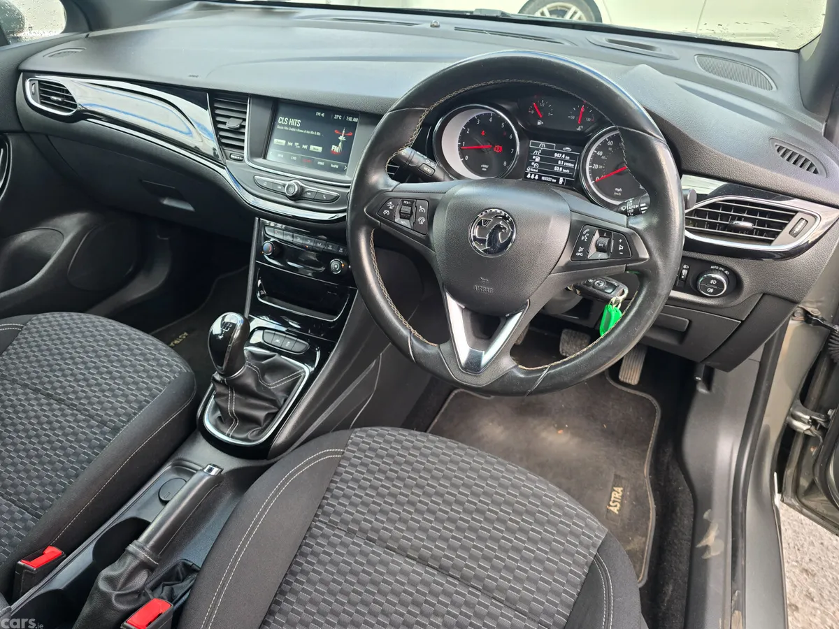 Opel Astra Hatchback, Petrol, 2017, Grey