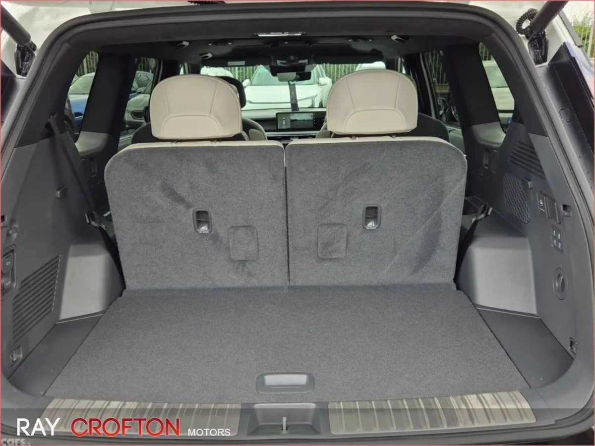 Kia EV9 MPV, Electric, 2026, White