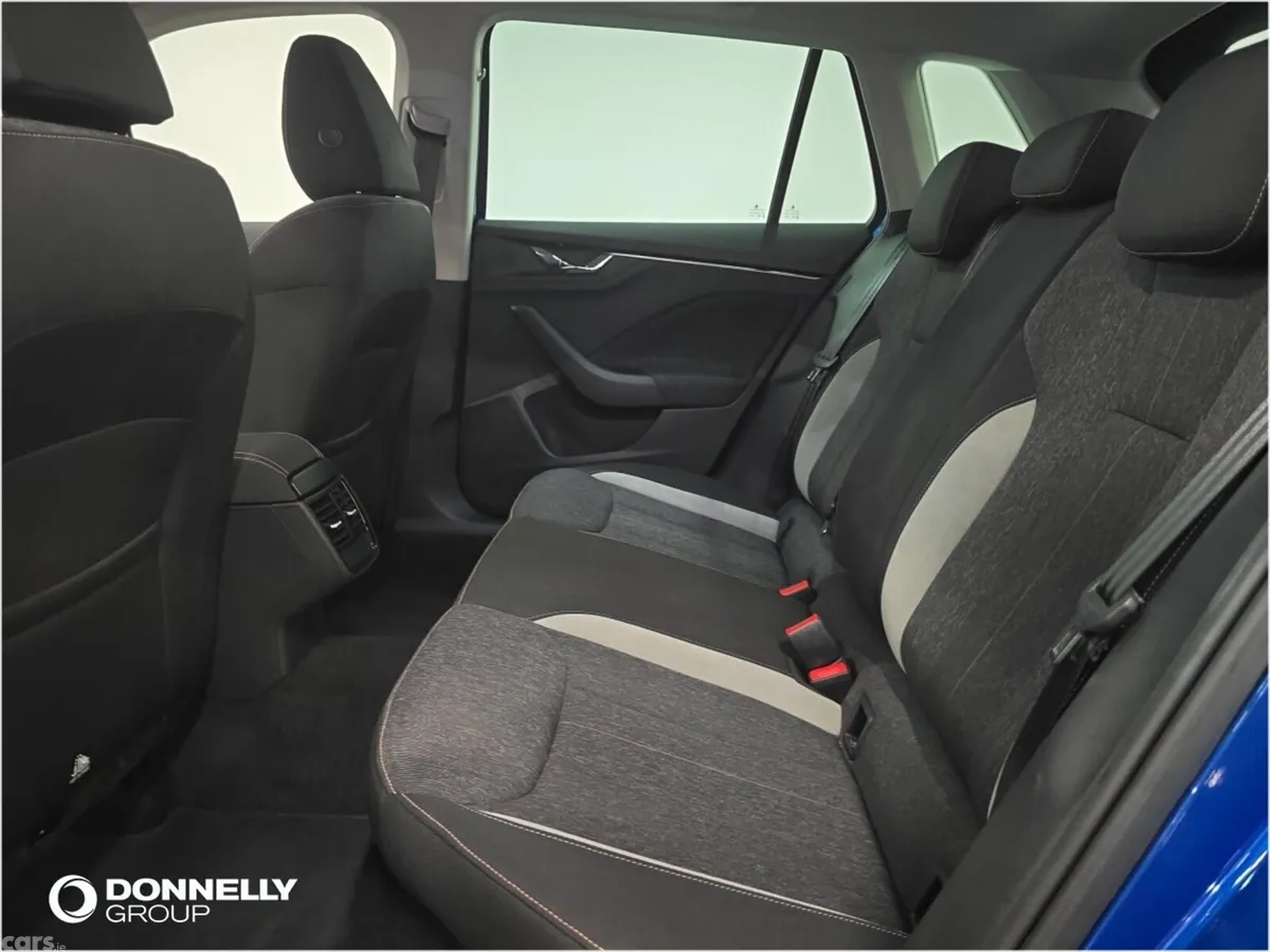Skoda Kamiq Hatchback, Petrol, 2023, Blue