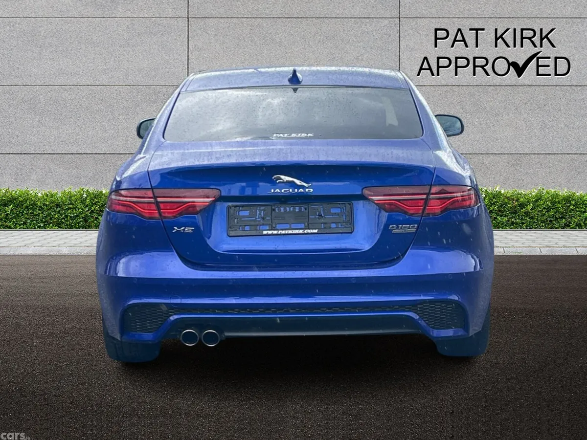 Jaguar XE Saloon, Diesel, 2020, Blue