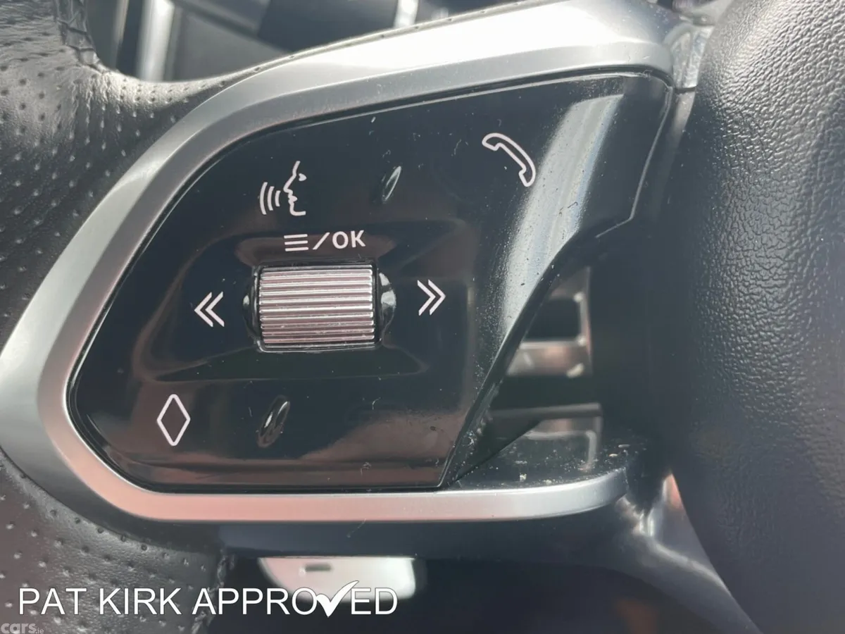 Jaguar XE Saloon, Diesel, 2020, Blue