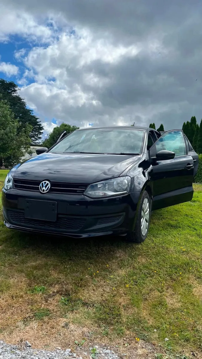 Volkswagen Polo Hatchback, Petrol, 2014, Black