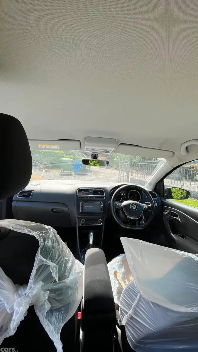 Volkswagen Polo Hatchback, Petrol, 2014, Black