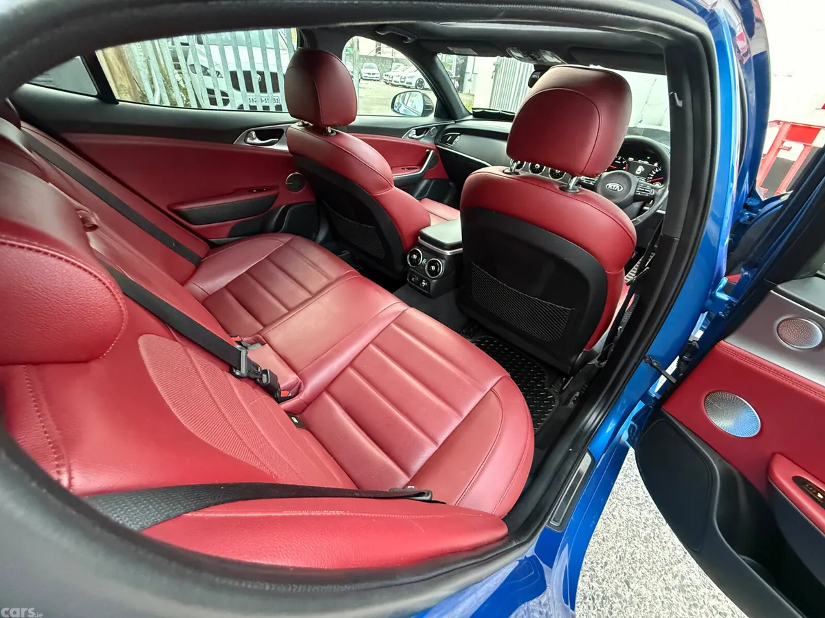 Kia Stinger Hatchback, Diesel, 2018, Blue