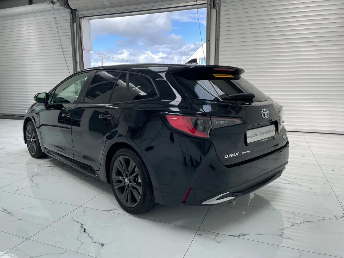 Toyota Corolla Estate, Petrol Hybrid, 2024, Black