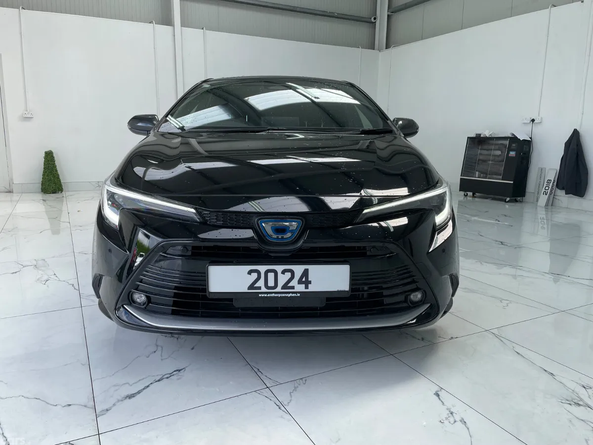 Toyota Corolla Estate, Petrol Hybrid, 2024, Black