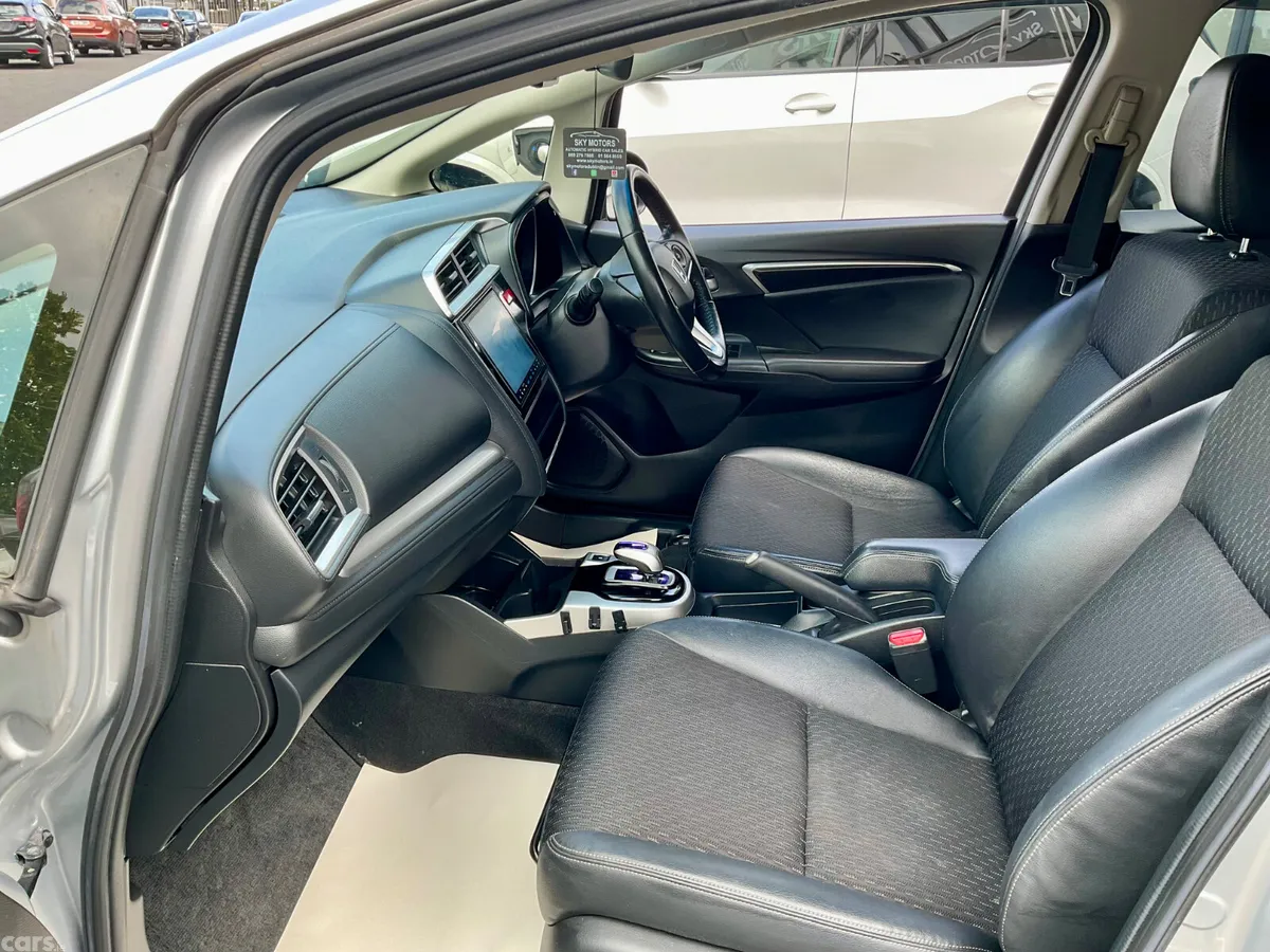 Honda Fit Hatchback, Petrol Hybrid, 2015, Silver