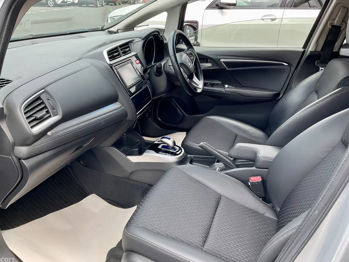 Honda Fit Hatchback, Petrol Hybrid, 2015, Silver
