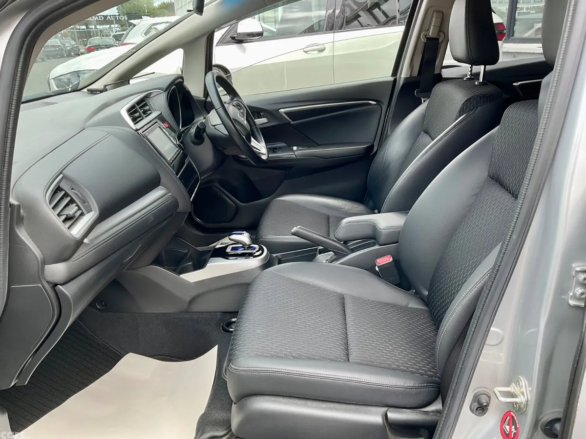 Honda Fit Hatchback, Petrol Hybrid, 2015, Silver