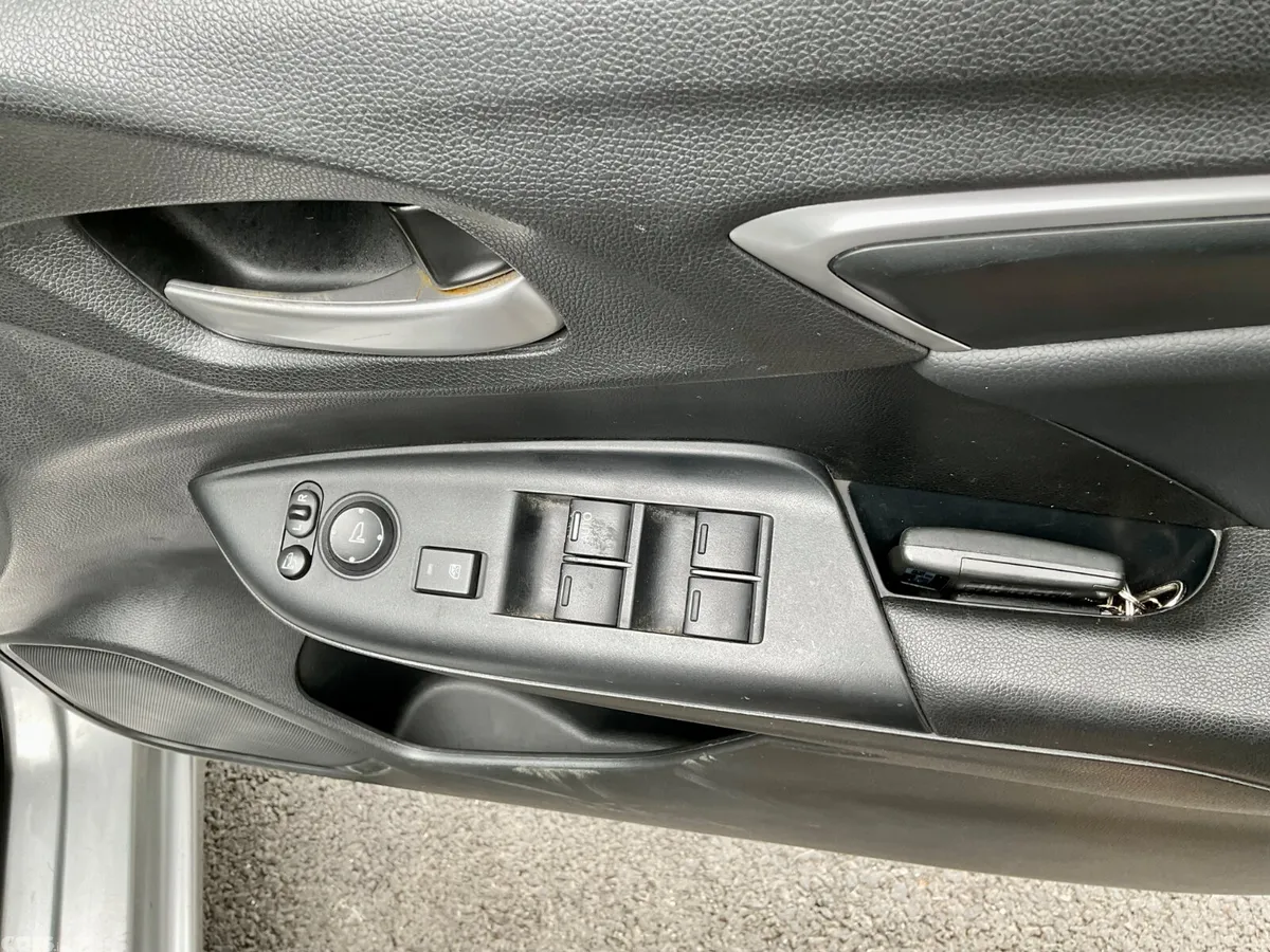 Honda Fit Hatchback, Petrol Hybrid, 2015, Silver