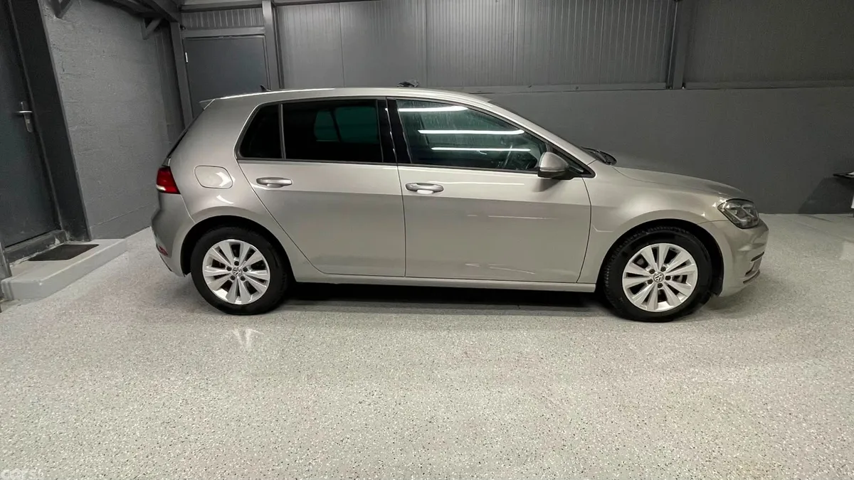 Volkswagen Golf Hatchback, Petrol, 2017, Silver