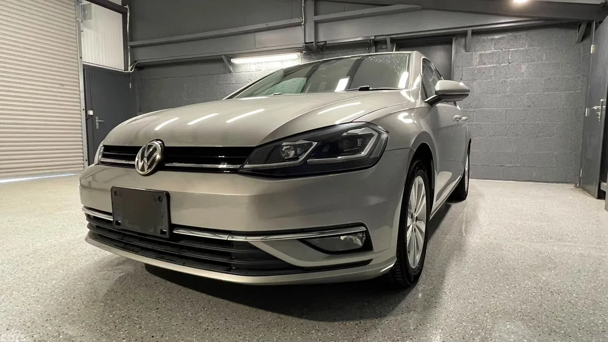Volkswagen Golf Hatchback, Petrol, 2017, Silver