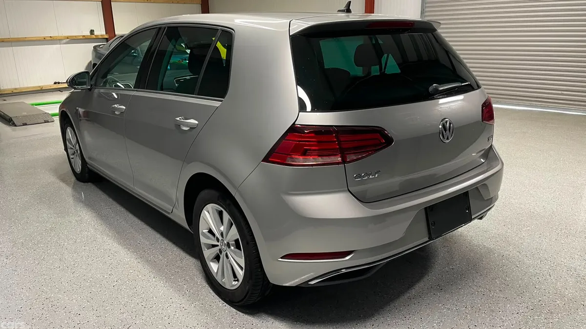 Volkswagen Golf Hatchback, Petrol, 2017, Silver