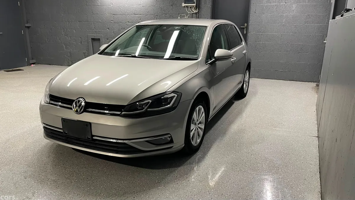 Volkswagen Golf Hatchback, Petrol, 2017, Silver