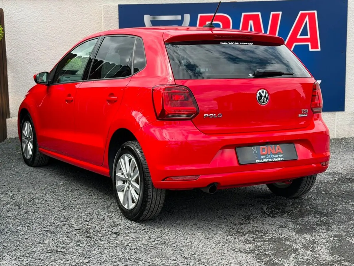 Volkswagen Polo Hatchback, Petrol, 2016, Red